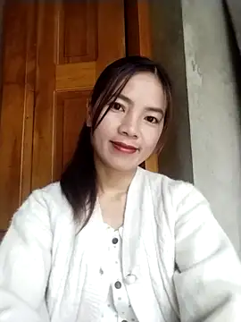 Snapshot of lmc-zz chatting on 04/24/26, 12:46 lmc-zz online show from 04/24/26, 12:46