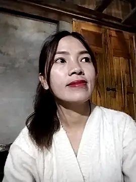 Snapshot of lmc-zz chatting on 04/29/26, 12:16 lmc-zz online show from 04/29/26, 12:16