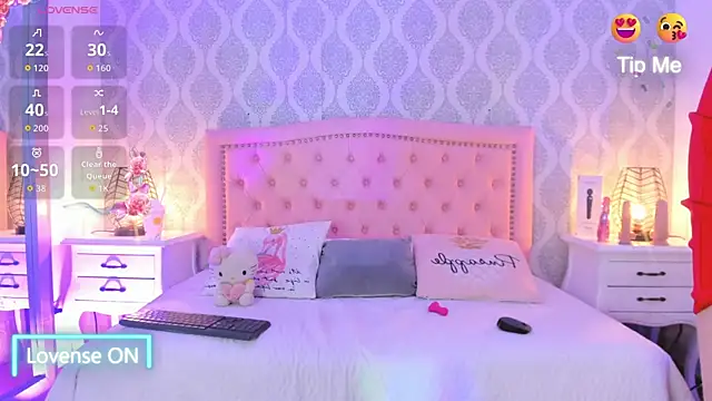 Snapshot of kendallspears_1 chatting on 10/27/25, 03:32 kendallspears 1 online show from 10/27/25, 03:32