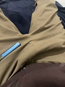 Snapshot of theunknownuncut chatting on 11/01/25, 07:32 theunknownuncut online show from 11/01/25, 07:32