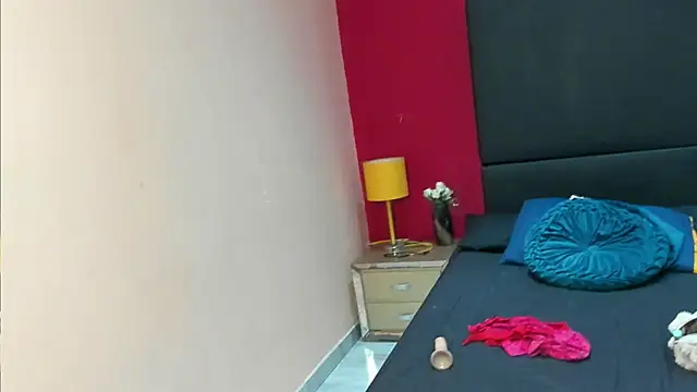 Snapshot of nellypregnant chatting on 10/29/25, 07:37 nellypregnant online show from 10/29/25, 07:37