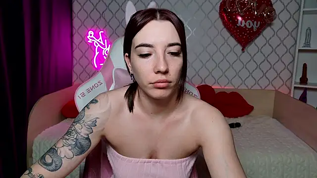 Snapshot of Curious_Lily chatting on 03/23/26, 12:47 Curious Lily online show from 03/23/26, 12:47