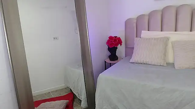 Snapshot of isa_bigassx chatting on 11/02/25, 05:32 isa bigassx online show from 11/02/25, 05:32