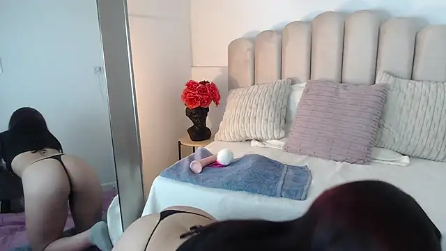 Snapshot of isa_bigassx chatting on 11/05/25, 04:45 isa bigassx online show from 11/05/25, 04:45