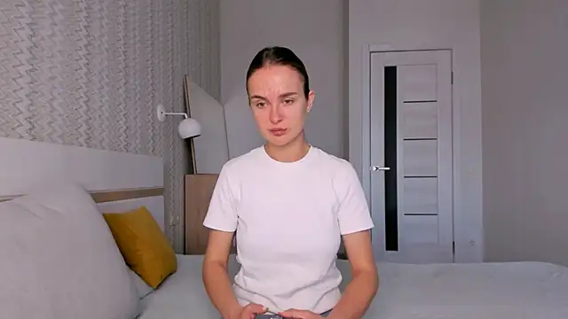 Snapshot of LilMary_ chatting on 11/04/25, 06:34 LilMary online show from 11/04/25, 06:34