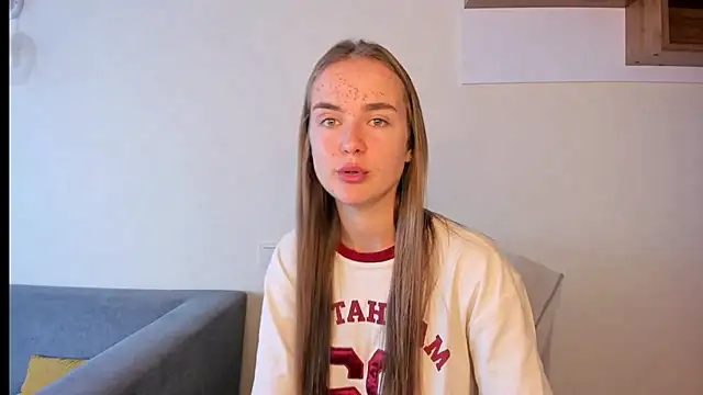 Snapshot of LilMary_ chatting on 11/05/25, 07:08 LilMary online show from 11/05/25, 07:08