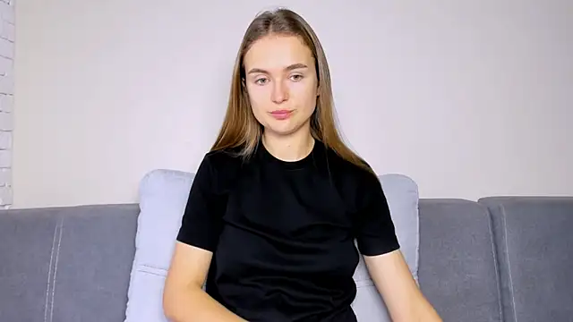 Snapshot of LilMary_ chatting on 11/25/25, 06:57 LilMary online show from 11/25/25, 06:57