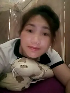 Snapshot of min-xinh chatting on 10/06/25, 05:38 min-xinh online show from 10/06/25, 05:38