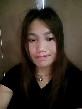 Snapshot of min-xinh chatting on 10/19/25, 09:43 min-xinh online show from 10/19/25, 09:43