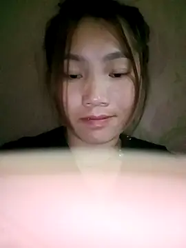 Snapshot of min-xinh chatting on 10/19/25, 09:48 min-xinh online show from 10/19/25, 09:48