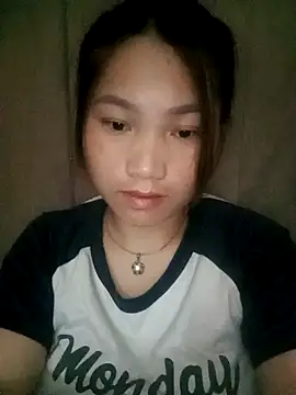 Snapshot of min-xinh chatting on 10/21/25, 08:09 min-xinh online show from 10/21/25, 08:09