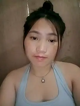 Snapshot of min-xinh chatting on 10/31/25, 12:44 min-xinh online show from 10/31/25, 12:44