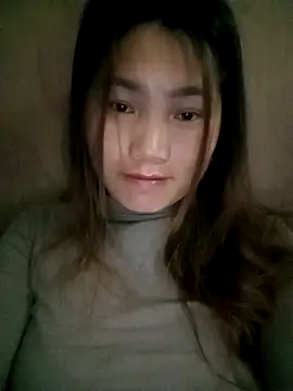 Snapshot of min-xinh chatting on 12/13/25, 07:53 min-xinh online show from 12/13/25, 07:53
