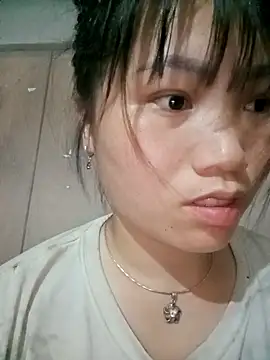 Snapshot of min-xinh chatting on 04/10/26, 10:25 min-xinh online show from 04/10/26, 10:25