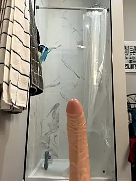 yunniq online show from 10/01/25, 08:53