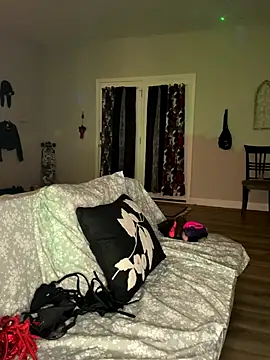 yunniq online show from 10/12/25, 02:32