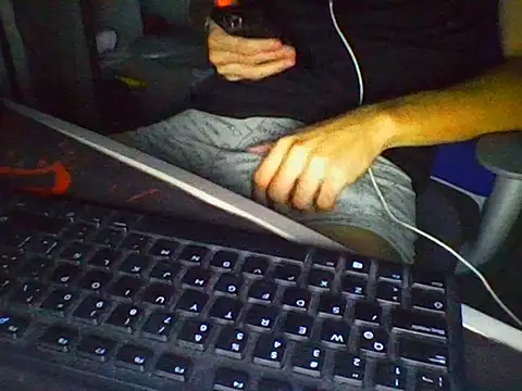 AlbertoRuiz086 online show from 10/14/25, 06:36