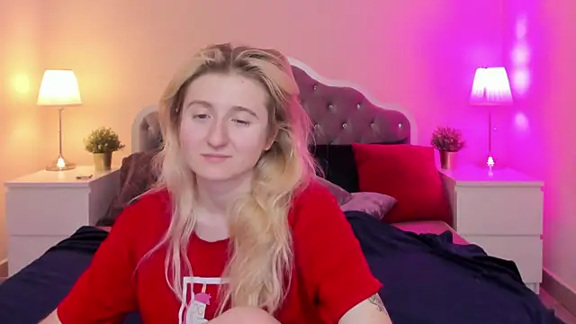 CamillaDreamer online show from 11/17/25, 10:15