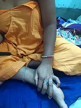 Snapshot of Desi_Lilly01 chatting on 09/28/25, 10:20 Desi Lilly01 online show from 09/28/25, 10:20