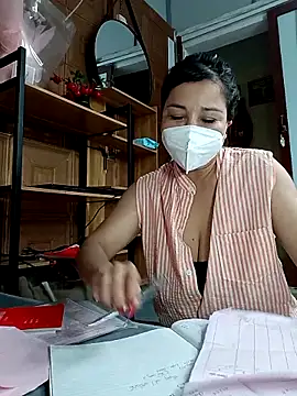 Snapshot of Ori-Min chatting on 02/28/26, 02:45 Ori-Min online show from 02/28/26, 02:45