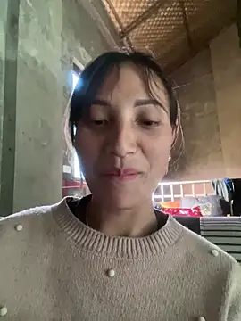 Snapshot of July_sexy69 chatting on 12/23/25, 06:33 July sexy69 online show from 12/23/25, 06:33