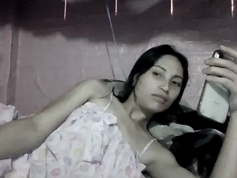 Snapshot of July_sexy69 chatting on 05/23/26, 01:22 July sexy69 online show from 05/23/26, 01:22