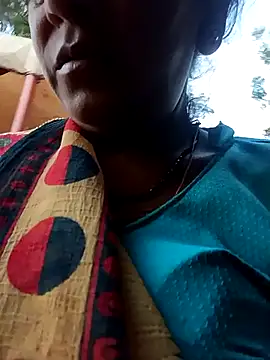 Snapshot of Rs_sonam chatting on 07/12/26, 12:23 Rs sonam online show from 07/12/26, 12:23