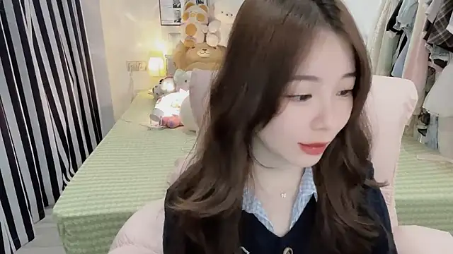 Snapshot of Gardenia-222 chatting on 12/04/25, 12:58 Gardenia-222 online show from 12/04/25, 12:58