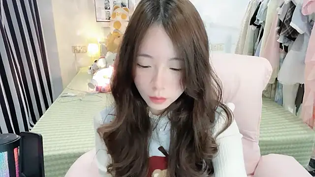 Snapshot of Gardenia-222 chatting on 12/20/25, 12:01 Gardenia-222 online show from 12/20/25, 12:01