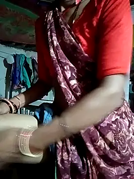 Snapshot of Lona2525 chatting on 09/30/25, 07:57 Lona2525 online show from 09/30/25, 07:57