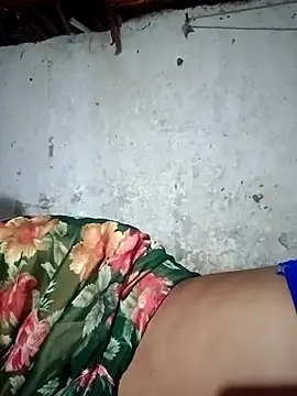 Snapshot of Lona2525 chatting on 10/10/25, 06:51 Lona2525 online show from 10/10/25, 06:51