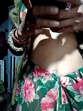 Snapshot of Lona2525 chatting on 11/15/25, 08:05 Lona2525 online show from 11/15/25, 08:05