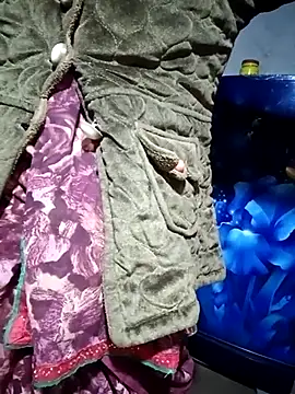 Snapshot of Lona2525 chatting on 12/04/25, 06:16 Lona2525 online show from 12/04/25, 06:16