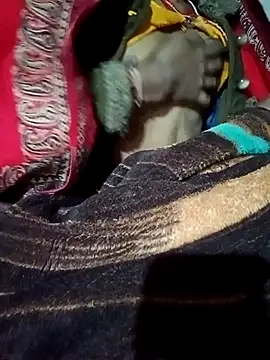 Snapshot of Lona2525 chatting on 12/15/25, 07:29 Lona2525 online show from 12/15/25, 07:29