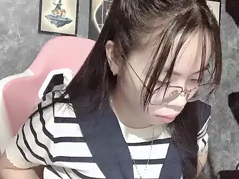 Ellie039 online show from 10/13/25, 04:07