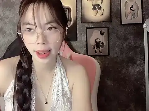 Ellie039 online show from 10/17/25, 02:48