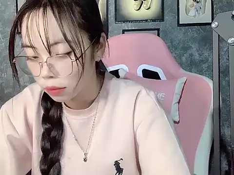 Ellie039 online show from 10/17/25, 02:52