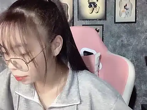 Ellie039 online show from 10/29/25, 04:53