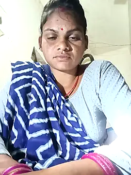 Snapshot of SHMA-77 chatting on 10/15/25, 03:12 SHMA-77 online show from 10/15/25, 03:12