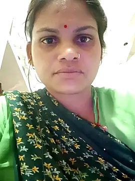 Snapshot of SHMA-77 chatting on 11/08/25, 03:56 SHMA-77 online show from 11/08/25, 03:56