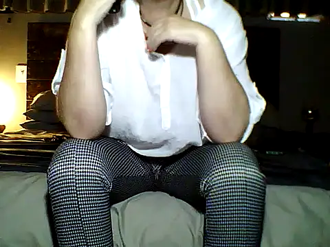 Snapshot of Ab_fun chatting on 10/25/25, 11:51 Ab fun online show from 10/25/25, 11:51