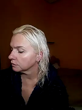 Becky Sweety online show from 10/17/25, 10:12