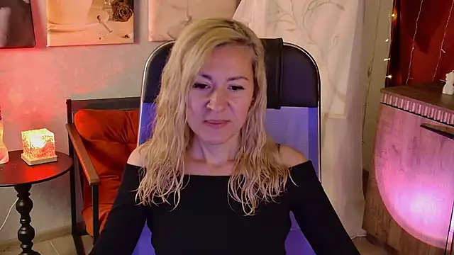 Snapshot of DonnaSmitth chatting on 07/01/26, 06:40 DonnaSmitth online show from 07/01/26, 06:40