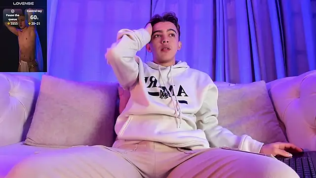 Lian Miller1  online show from 12/15/25, 12:31