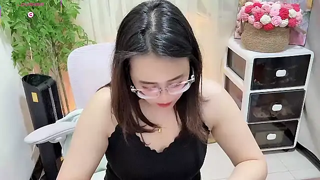 Snapshot of NEWONETO chatting on 04/26/26, 02:48 NEWONETO online show from 04/26/26, 02:48