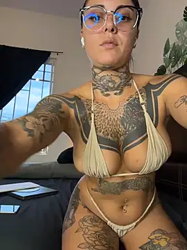 Snapshot of lurosscy chatting on 02/23/26, 11:24 lurosscy online show from 02/23/26, 11:24