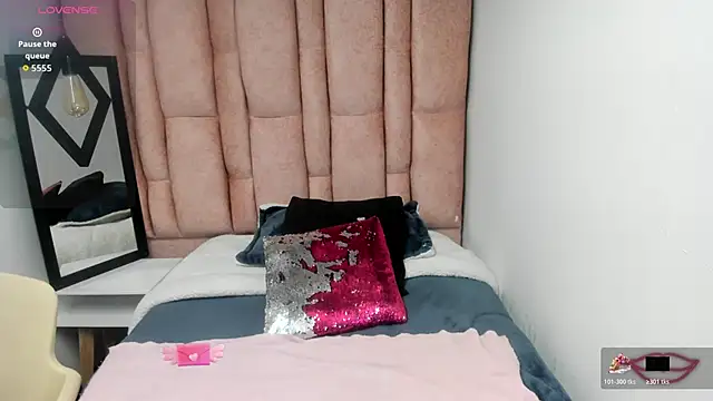 Issa Milf   online show from 02/07/26, 11:36