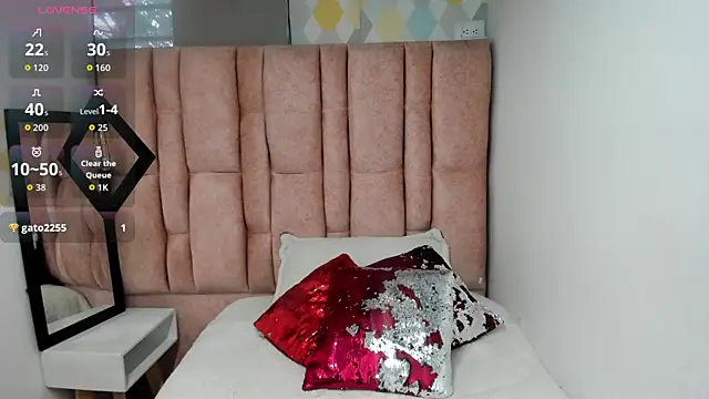 Issa Milf   online show from 03/30/26, 02:18