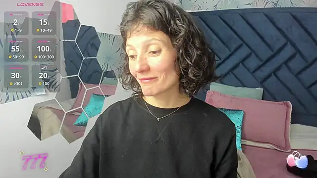 Snapshot of Valery_More__ chatting on 03/08/26, 01:37 Valery More online show from 03/08/26, 01:37