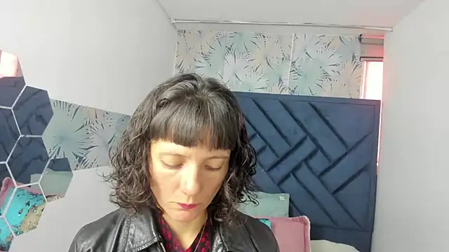 Snapshot of Valery_More__ chatting on 03/09/26, 01:04 Valery More online show from 03/09/26, 01:04